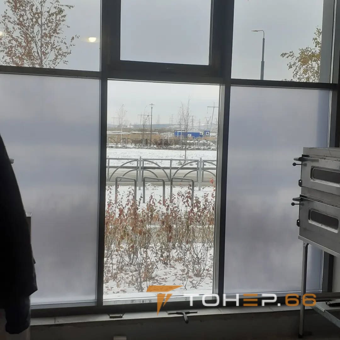 Матирование витрин и офисных перегородок
